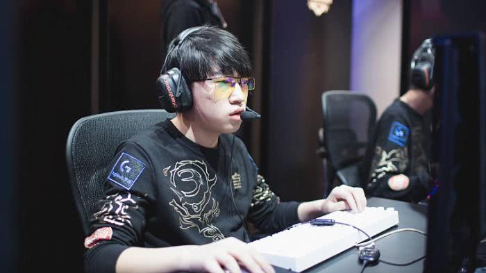 他的一次关 他的一次关